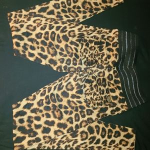 CUTE BOOTY LOUNGE LEGGINGS